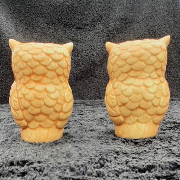 Vintage Ceramic Brown Owl Salt and Pepper Shakers 3”H x 2”W - Picture 3 of 6